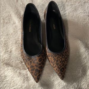 Enzo Angiolini Cheetah Point Short Pumps
